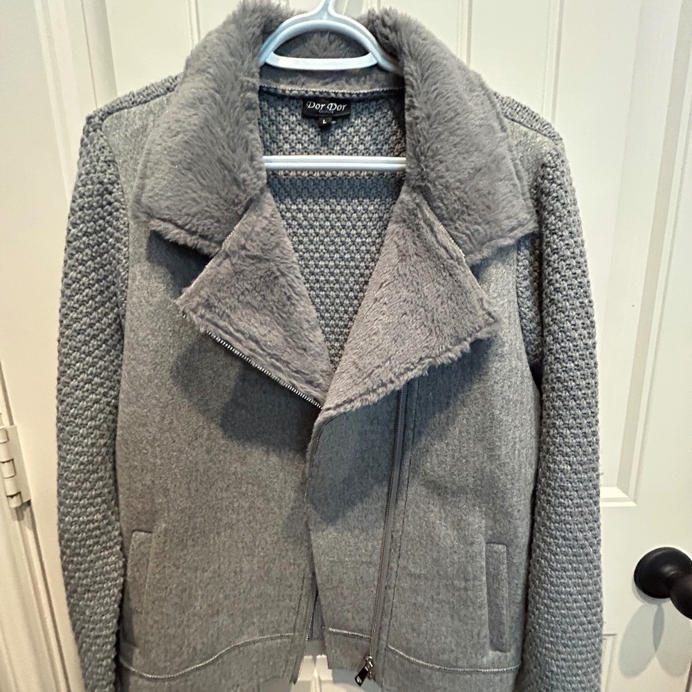 DorDor gray sweater jacket